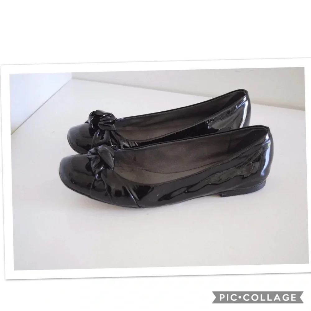 Stuart Weitzman flats